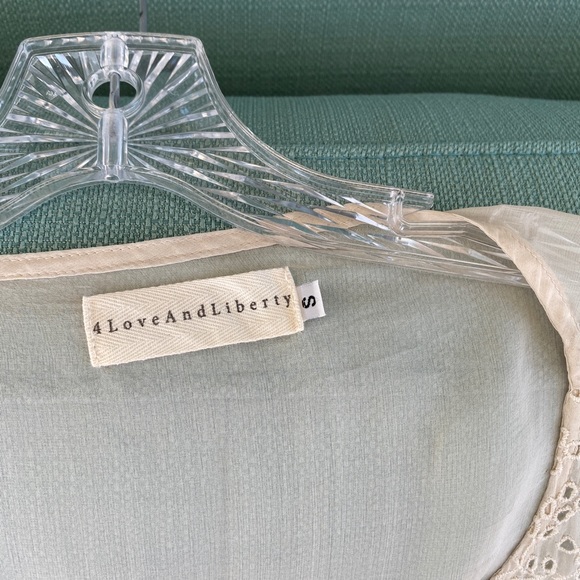 Johnny Was Top Silk Cream Sheer Eyelet NWT - Picture 14 of 15